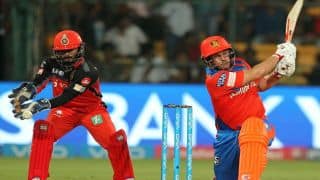Royal Challengers Bangalore (RCB) vs Gujarat Lions (GL), IPL 2017, match 31: Ravi Shastri misfire tracer bullet and other highlights